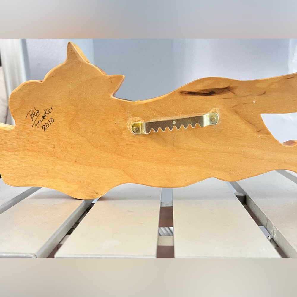 Wooden Cat Wall Decor, Brown and Yellow, handmade & painted - Picture 2 of 4